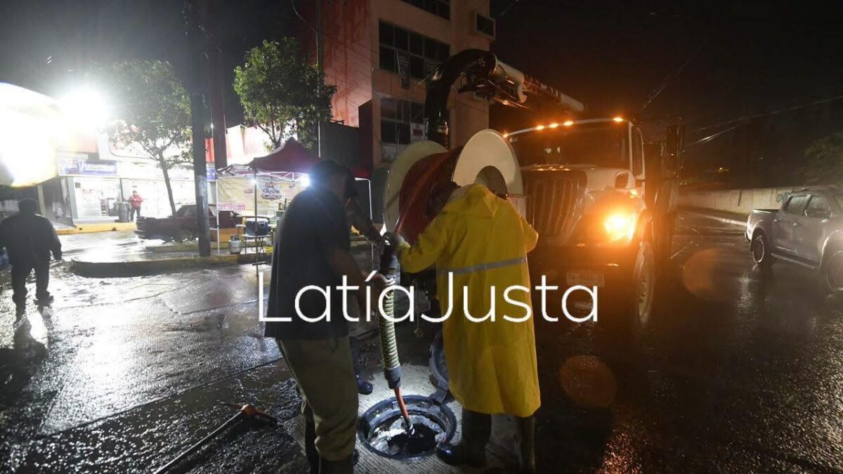 Lluvias en Xalapa causan dos muertes y severas inundaciones