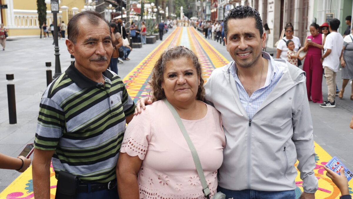 Orizaba celebra la tradición de los tapetes de aserrín