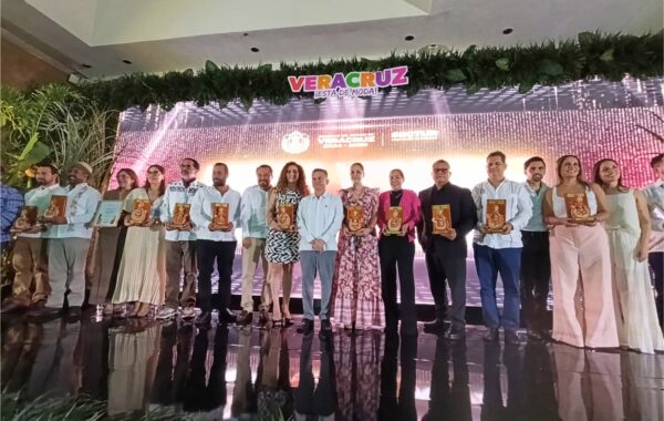 Orizaba recibe premio a la calidad turística como mejor pueblo mágico