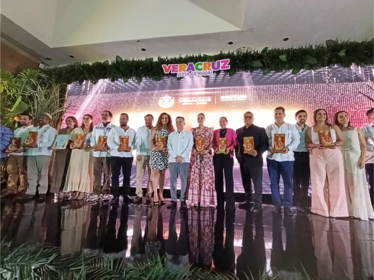 Orizaba recibe premio a la calidad turística como mejor pueblo mágico