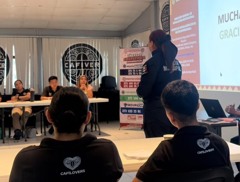 Policía de Ixtaczoquitlán refuerza prevención contra fraudes telefónicos
