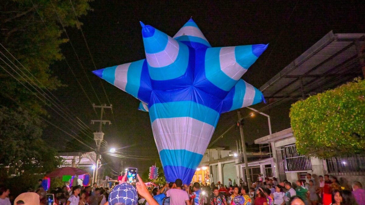 Regreso de los globos de papel en San Andrés Tuxtla