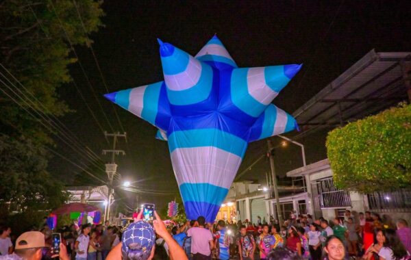 Regreso de los globos de papel en San Andrés Tuxtla