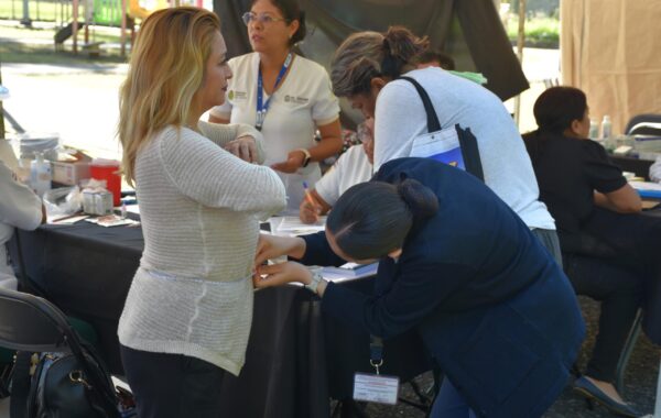 Río Blanco ofrece atención médica en Las Haciendas