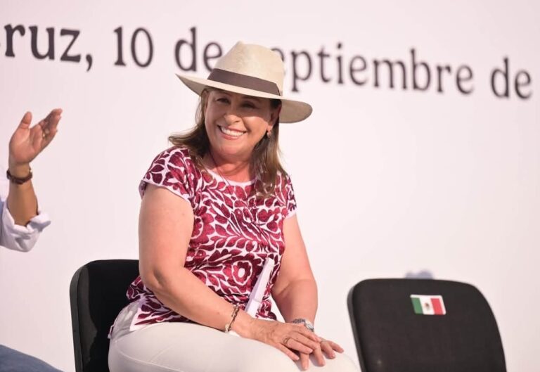 Rocío Nahle aborda desabasto de insumos en hospitales veracruzanos