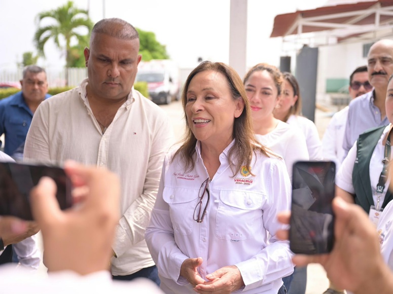 Rocío Nahle supervisa hospitales en el sur de Veracruz