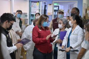 Rocío Nahle supervisa hospitales en Tlapacoyan y Martínez
