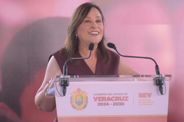 Rocío Nahle supervisa suministro de insumos en hospitales