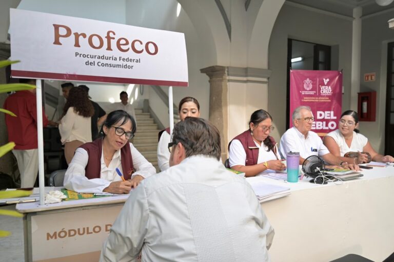 Rosa María impulsa atención ciudadana en el Día del Pueblo