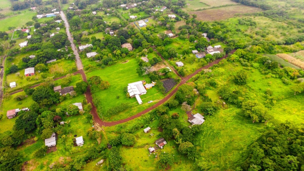 San Andrés Tuxtla rehabilita más de 16 kilómetros de caminos rurales