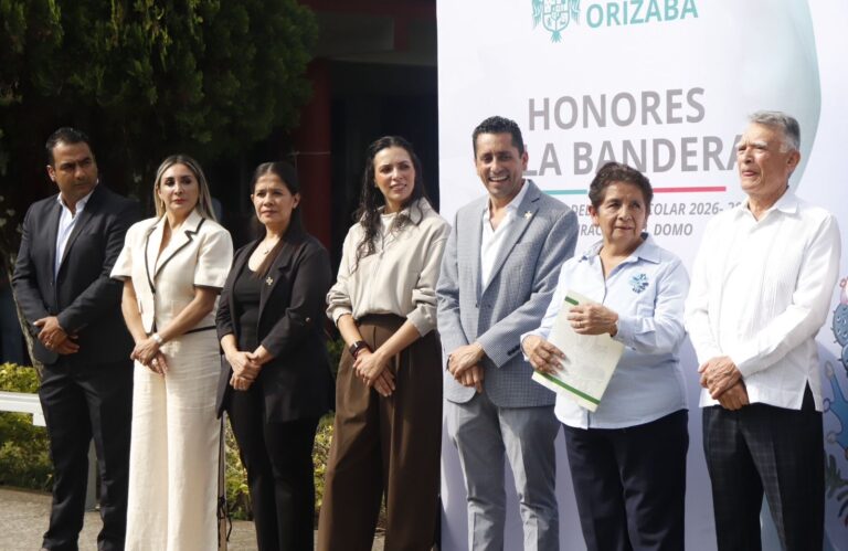 Secundaria Quetzalcóatl se une al programa Escuela Libre de Celulares
