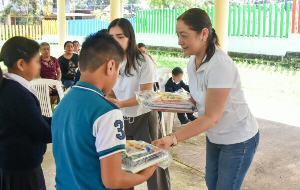 Servicios gratuitos del DIF llegan a Matlaquiáhuitl