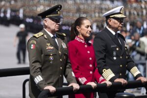 Sheinbaum destaca soberanía en desfile por la Independencia