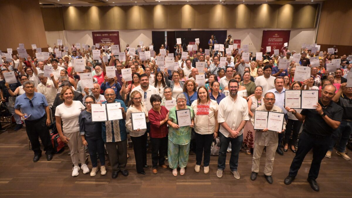 535 trabajadores de Veracruz liquidan créditos de vivienda