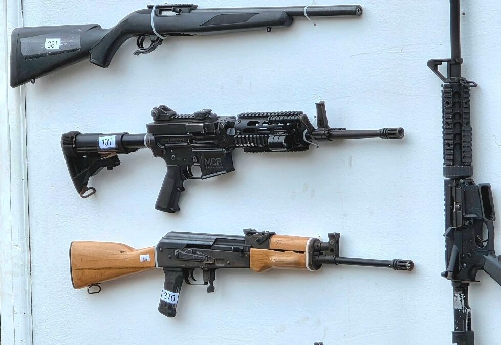 Adolescentes en EU participan en tráfico de armas hacia México