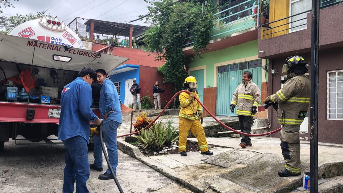 Atención a fuga de gas en Xalapa por Protección Civil