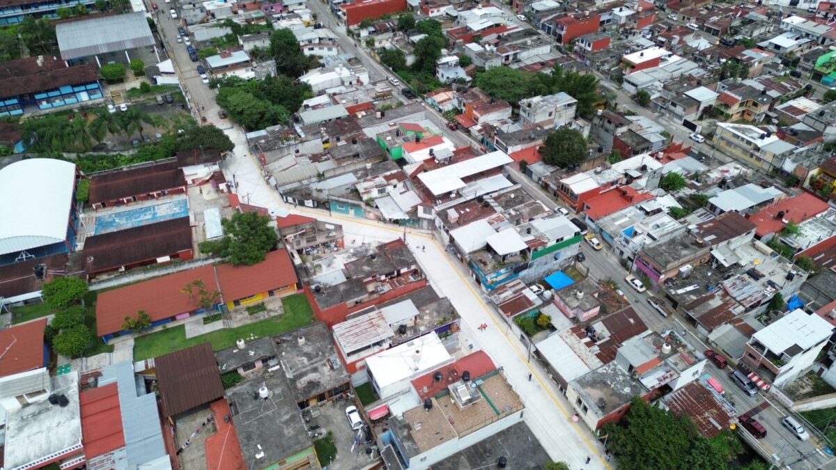 Avanza rehabilitación de calle San Lázaro en Fortín