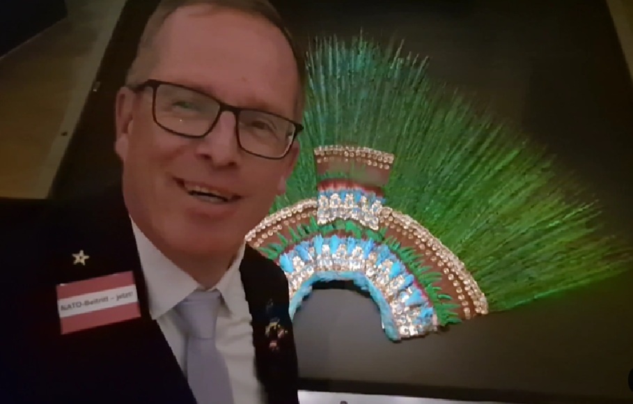 Candidato a la presidencia de Austria propone devolver el Penacho a México