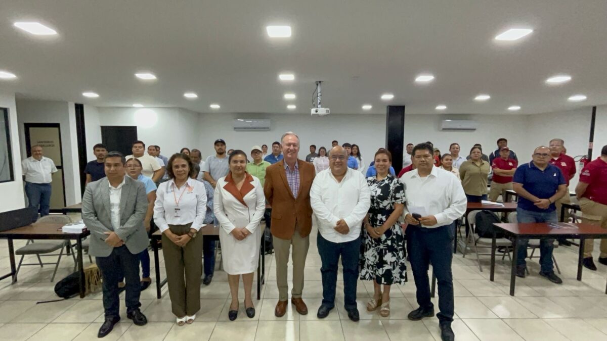 Capacitación catastral en Fortín para municipios de la región