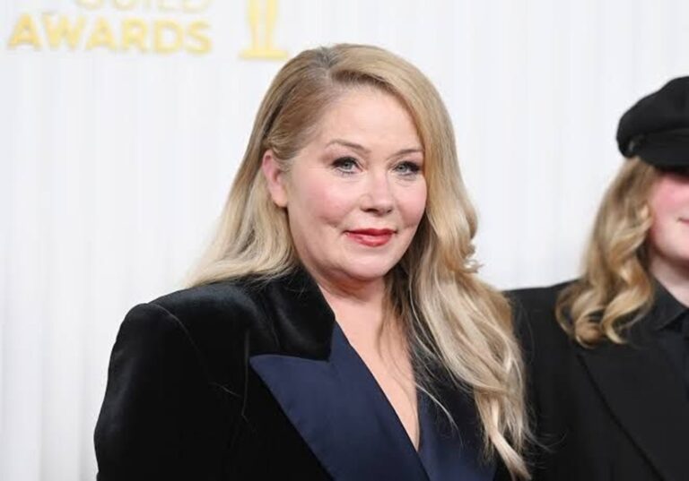 Christina Applegate aclara diagnóstico erróneo de esclerosis múltiple