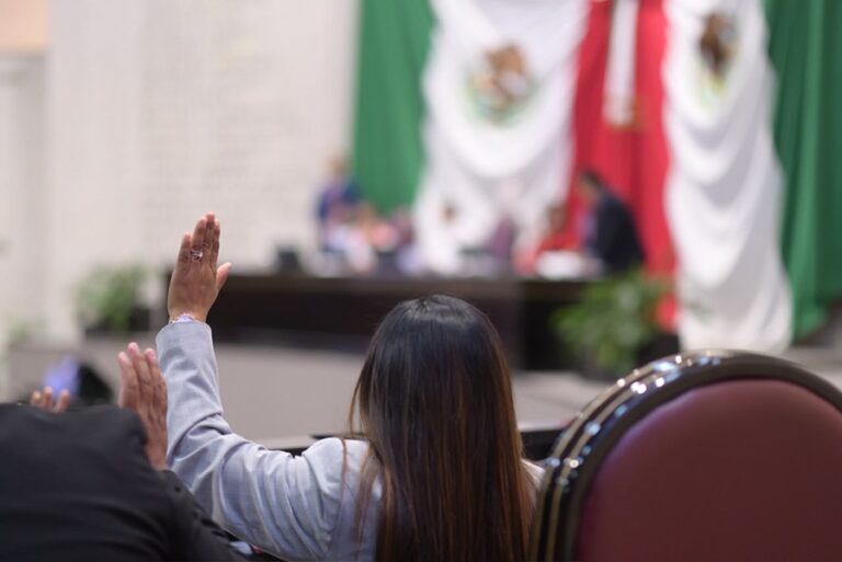 Congreso aprueba inclusión de medicina tradicional en Ley de Salud