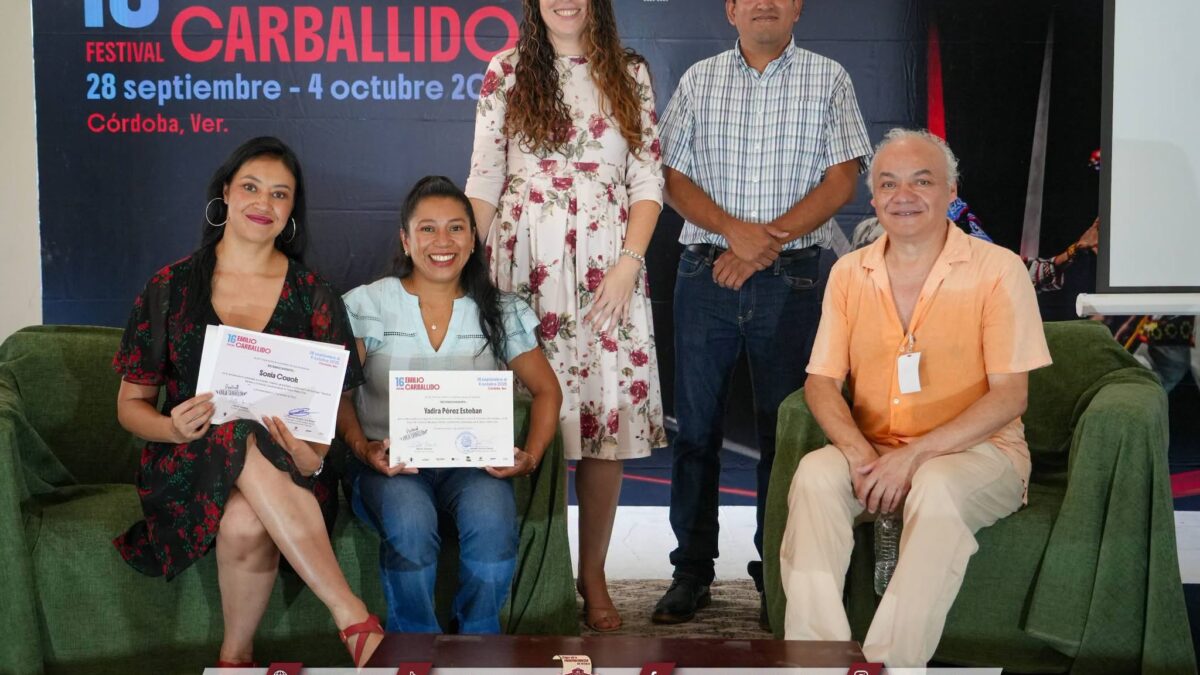 Córdoba rinde homenaje a Emilio Carballido con conversatorio teatral