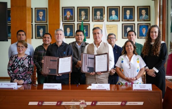 Córdoba y UV firman convenios para desarrollo educativo