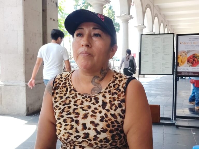 Derrumbe en Xalapa deja a familia sin hogar