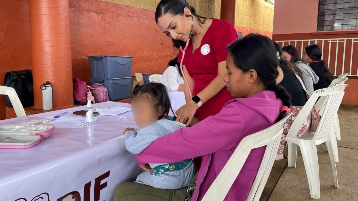 DIF Córdoba lleva atención médica a comunidades rurales