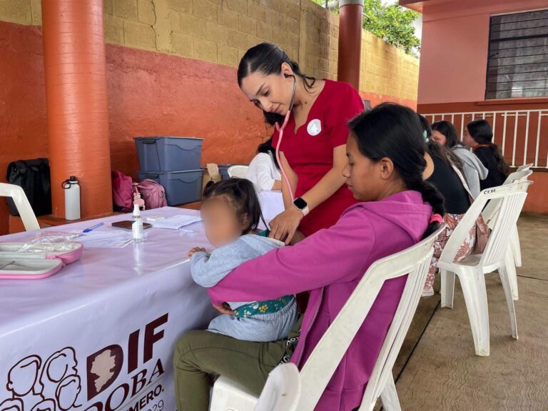 DIF Córdoba lleva atención médica a comunidades rurales