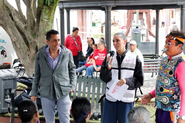 DIF Orizaba ofrece atención médica y apoyo alimentario en colonias