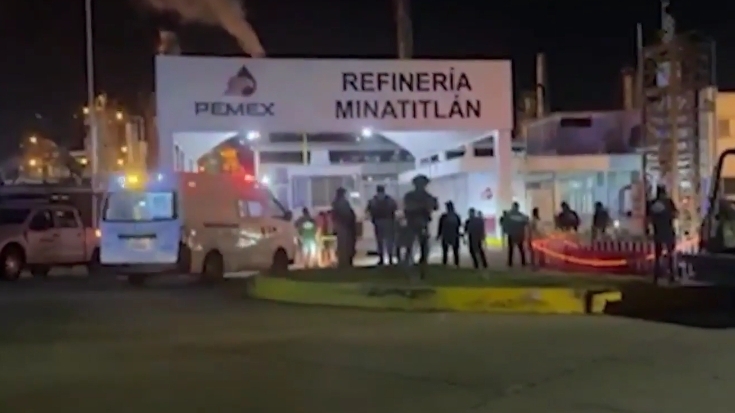 Dos vigilantes heridos en ataque armado en refinería de Minatitlán