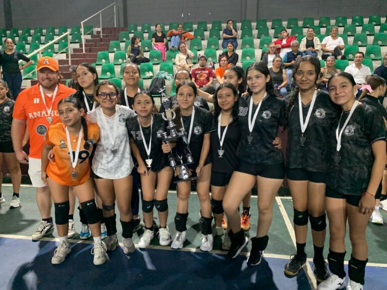 Éxito en la primera Liga Fuerte de Fortín de voleibol