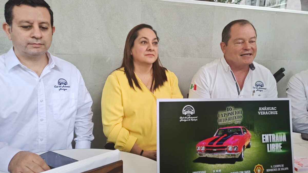 Exposición de autos antiguos en Xalapa apoyará a bomberos