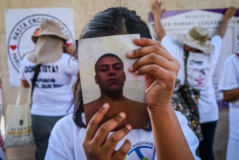 Familias buscan a desaparecidos en Coahuila