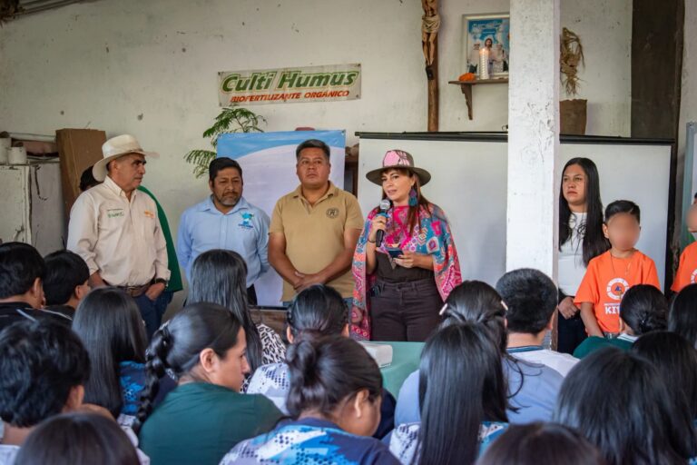 Fomentan agricultura orgánica en Ixhuatlán del Café