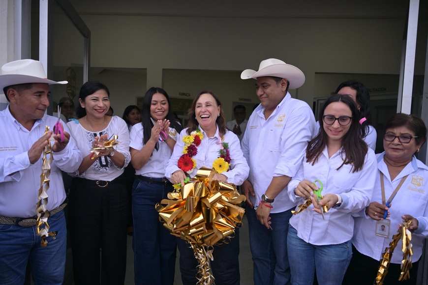 Gobernadora apoya reinauguración del DIF en Sayula de Alemán