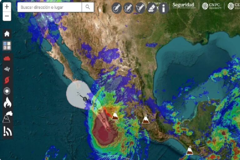 Huracán Trudy alcanza categoría 2 y provoca alertas en varios estados