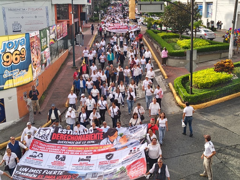 IMSS exige aumento salarial y denuncia desabasto de insumos