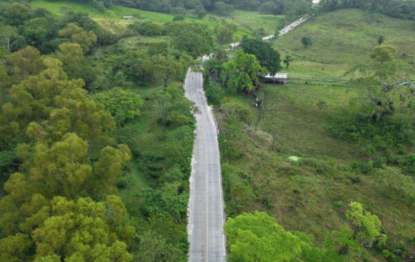 Inauguran carretera de concreto entre Yecuatla y Colipa