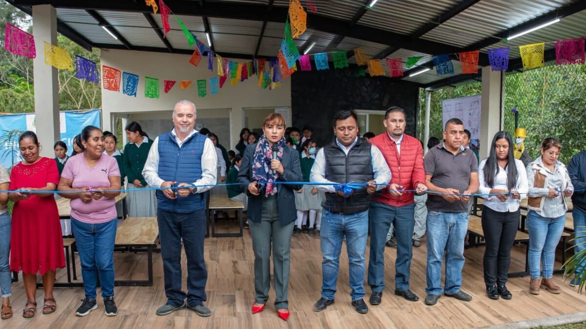 Inauguran comedor escolar en Telesecundaria de Ixcapantla
