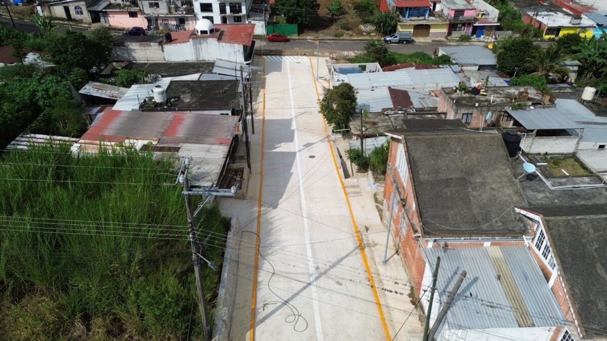 Inauguran nueva calle en Hermosa Provincia de Fortín