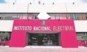 Indagan irregularidades en contratos del INE