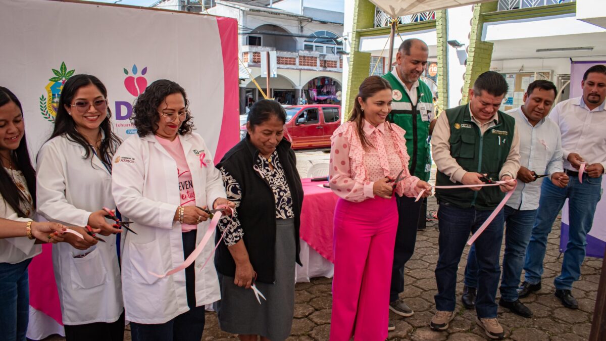 Jornada Rosa en Ixhuatlán del Café promueve la salud femenina