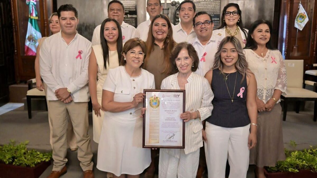 María Rojo es reconocida como Visitante Distinguida en Veracruz