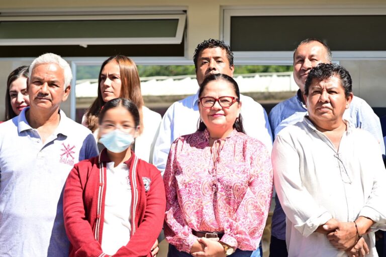 Mejoran instalaciones educativas en San Antonio Paso del Toro