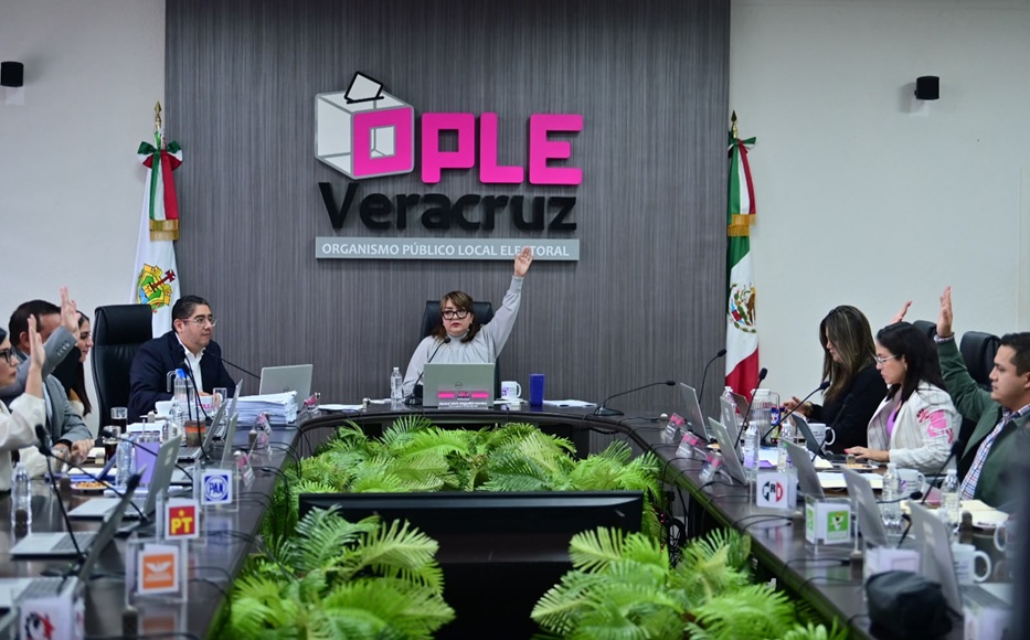 OPLE Veracruz elige a la UV para examen de Consejos Distritales