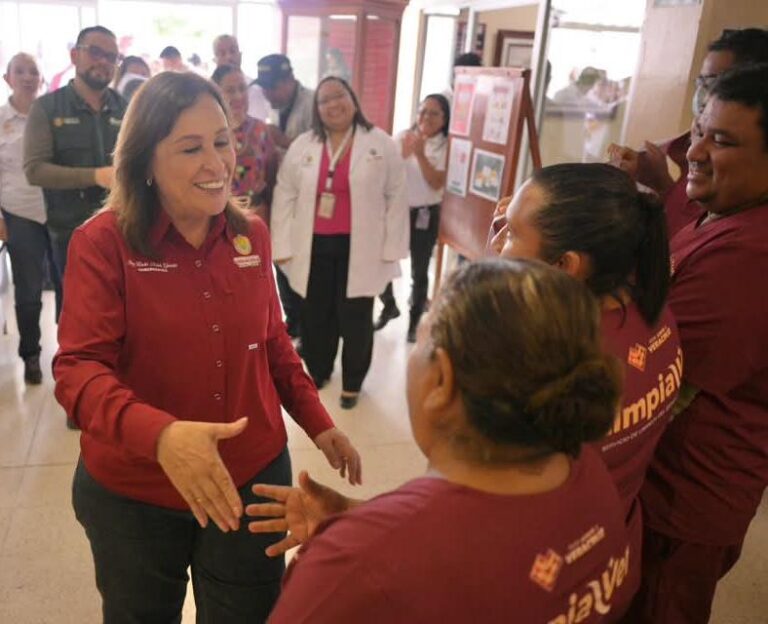 Rocío Nahle destaca labor del personal del Hospital de José Azueta