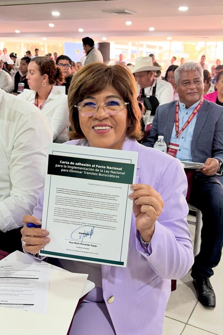 Rosa María impulsa modernización de trámites municipales