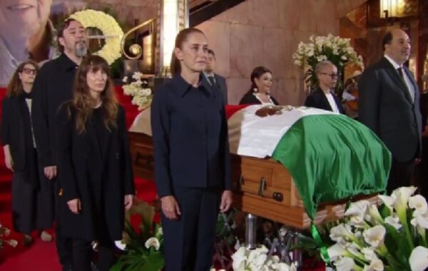 Sheinbaum sugiere trasladar restos de Cárdenas a la Rotonda